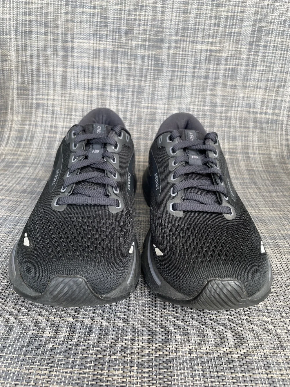 Brooks Women's Ghost 15 GTX Black Running Shoes Athletic Trainers size 6
